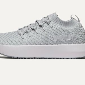 NOBULL Women's Light Gray Knit Sneakers New in box!